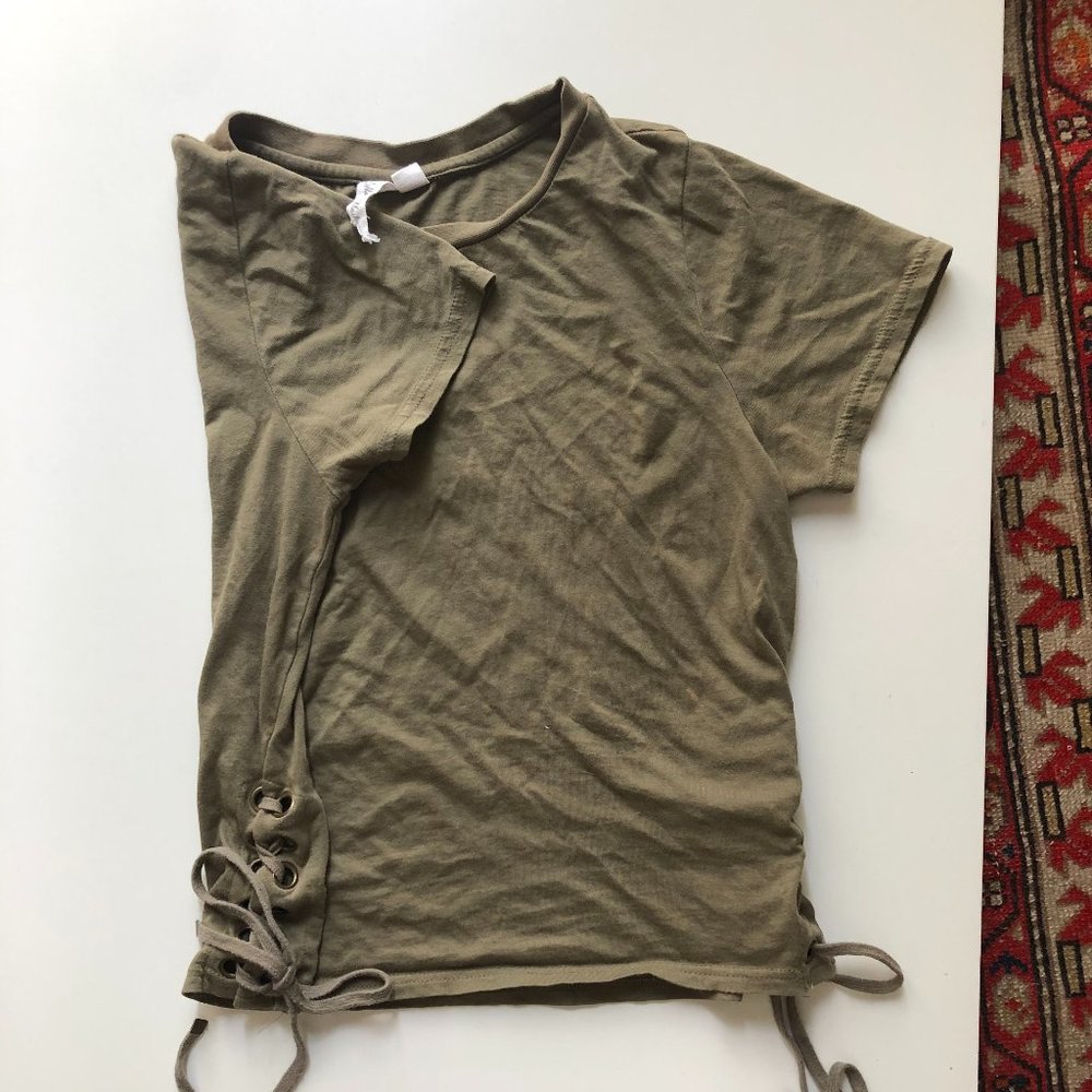 Khaki Cotton t-shirt with side laces